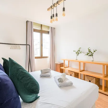Moderno Piso De 3 Cerca De Triana Appartement